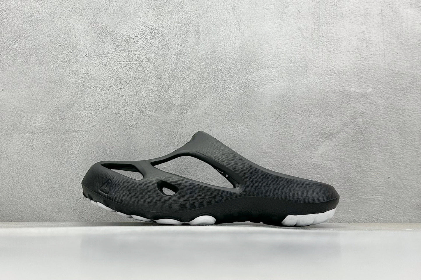 KEEN Shanti Sandal – Lightweight Comfort for Everyday Adventure