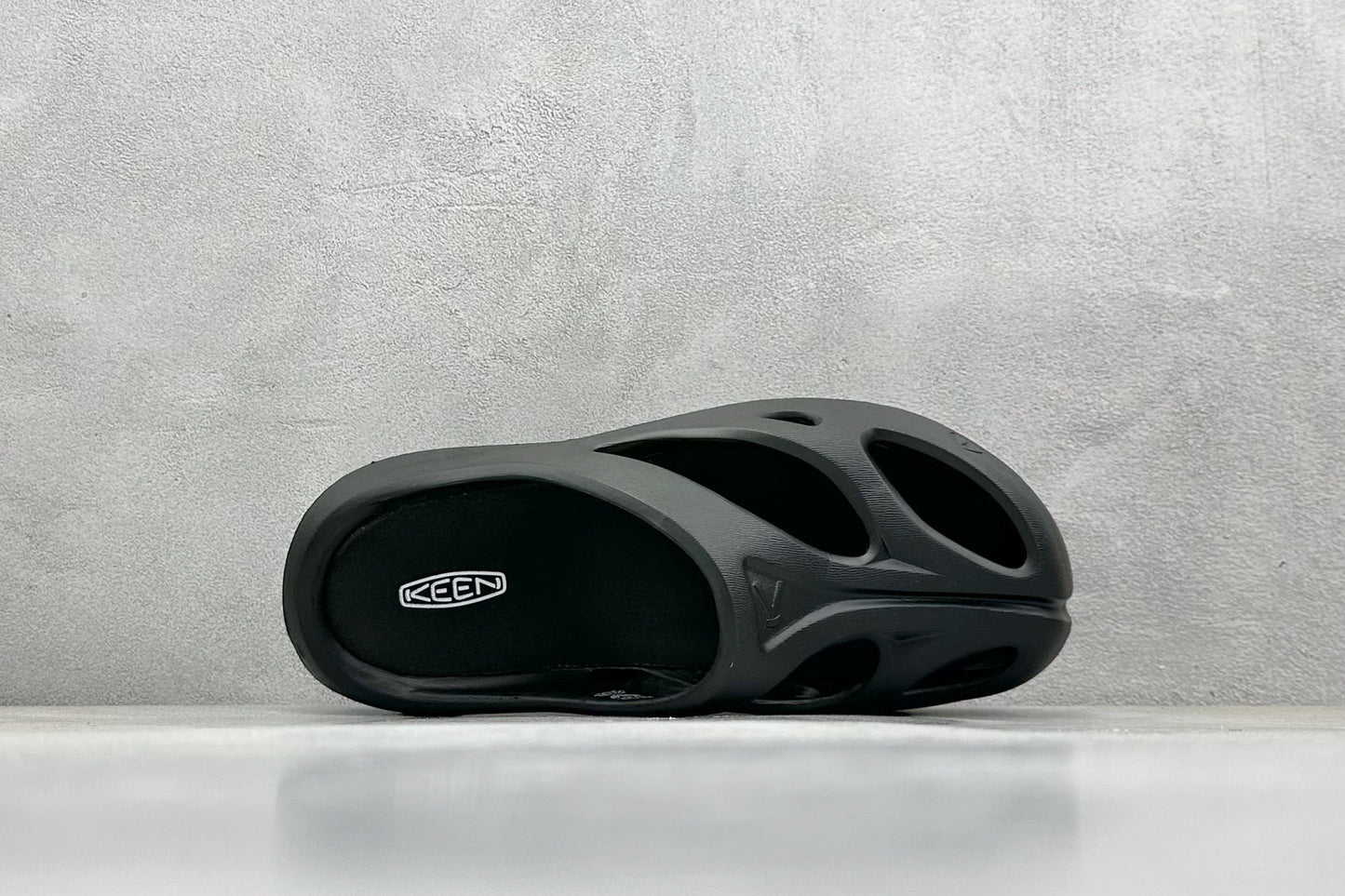 KEEN Shanti Sandal – Lightweight Comfort for Everyday Adventure