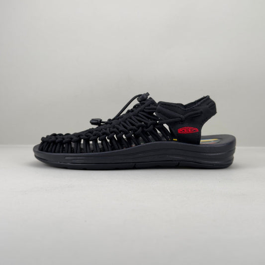 KEEN UNEEK Outdoor Sandal – Lightweight & Breathable