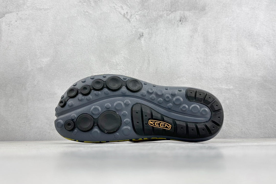 KEEN Shanti Sandal – Lightweight Comfort for Everyday Adventure